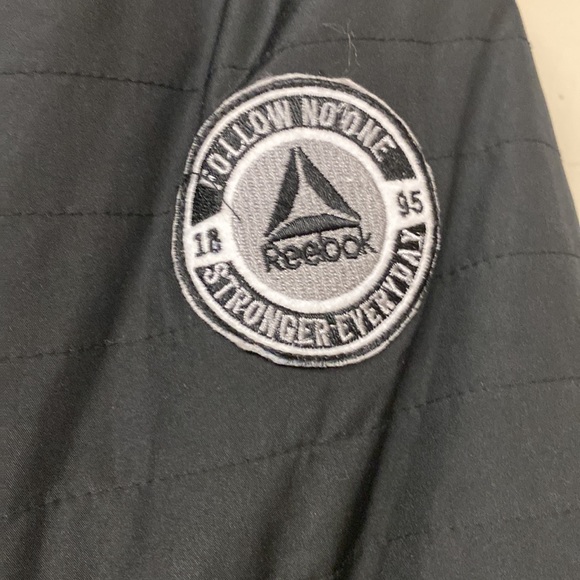 Reebok women Black jacket size XL new - Picture 2 of 5